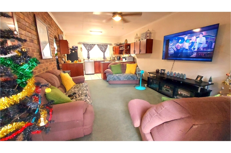 1 Bedroom Property for Sale in Meerhof North West